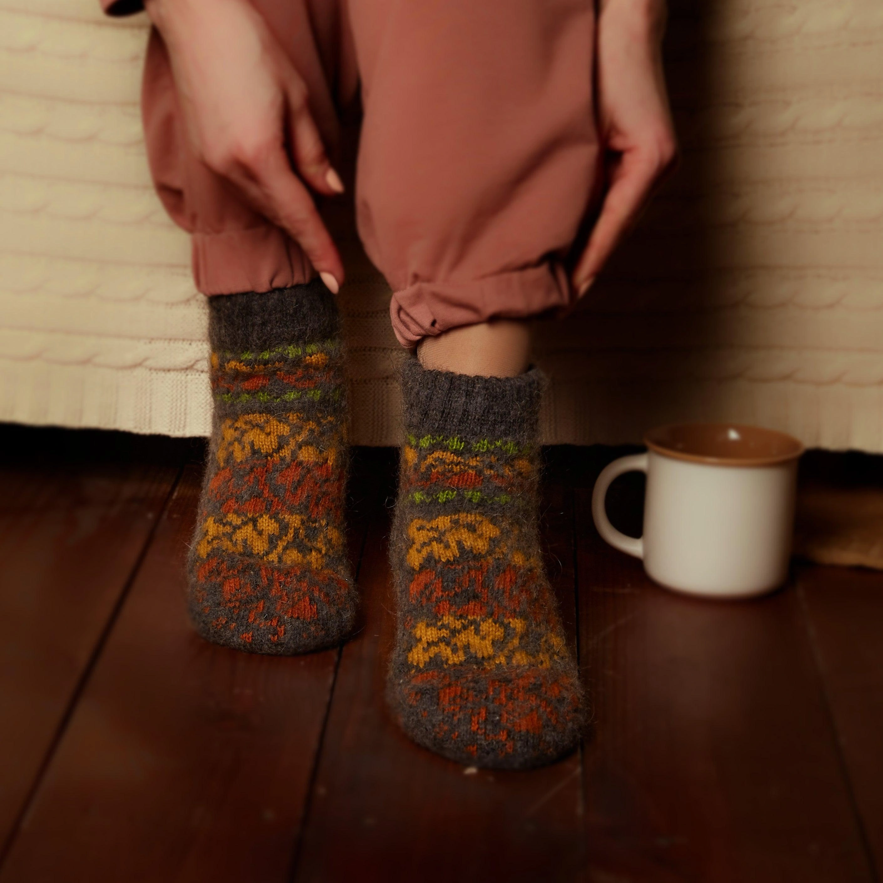 Cozy Autumn Vibes: Women's Goat Wool Low-Cut Socks - Warm & Soft!